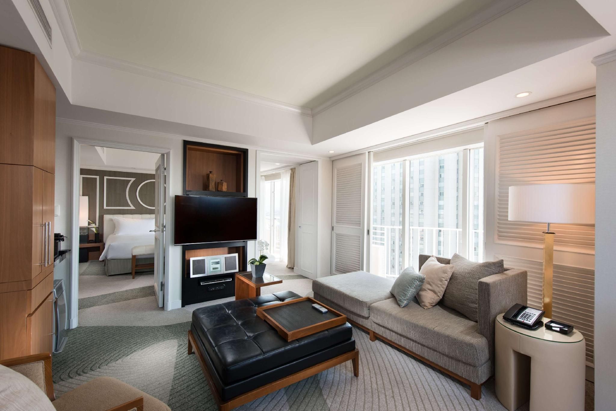 Twin Exec Terrace Suite
