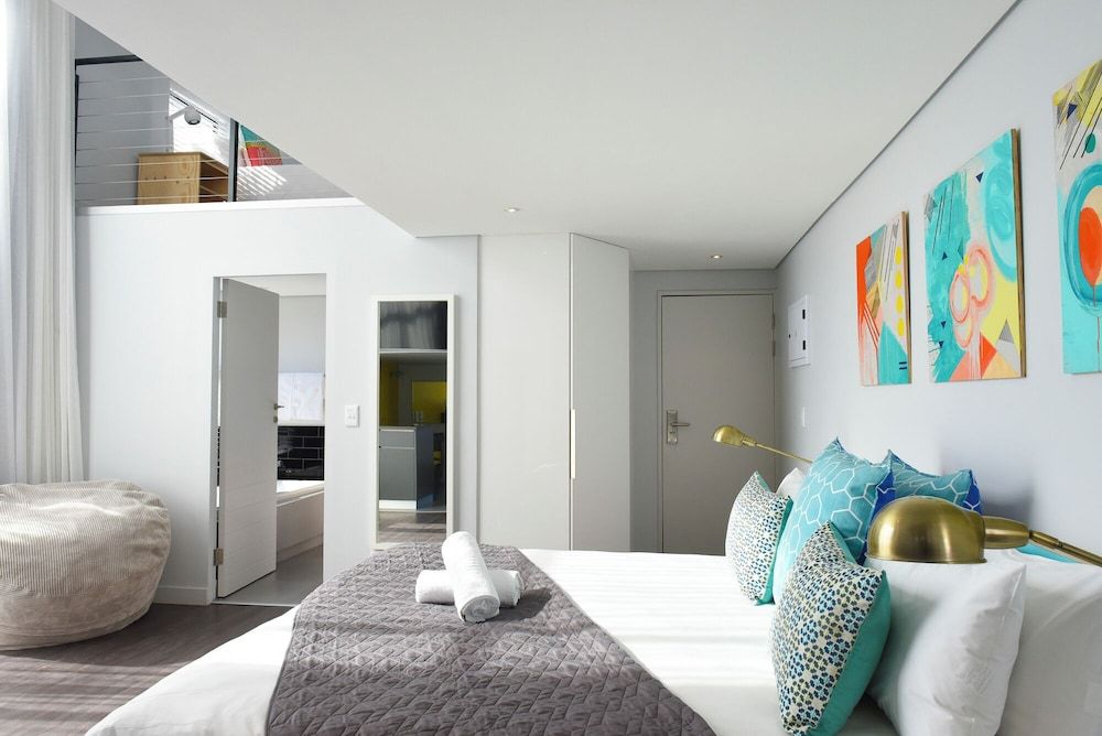 undefined Mojo Hotel 2