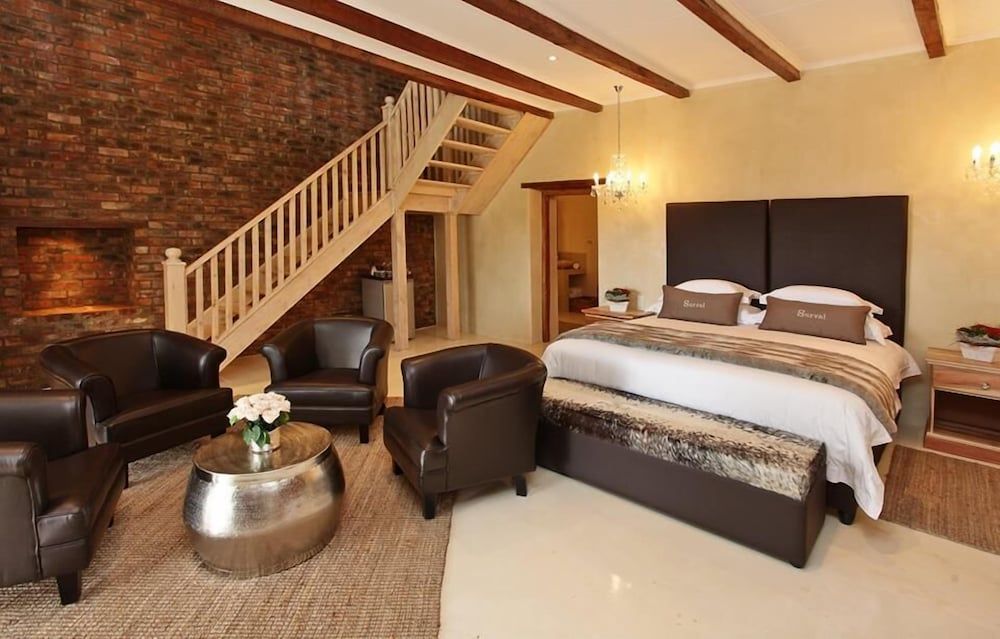 Family Room, 2 Bedrooms (staircase access - 5 sleeper)