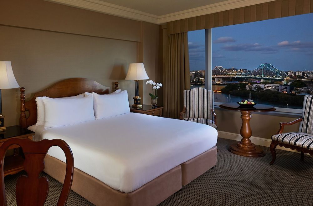 Deluxe Room, 1 King Bed, River View