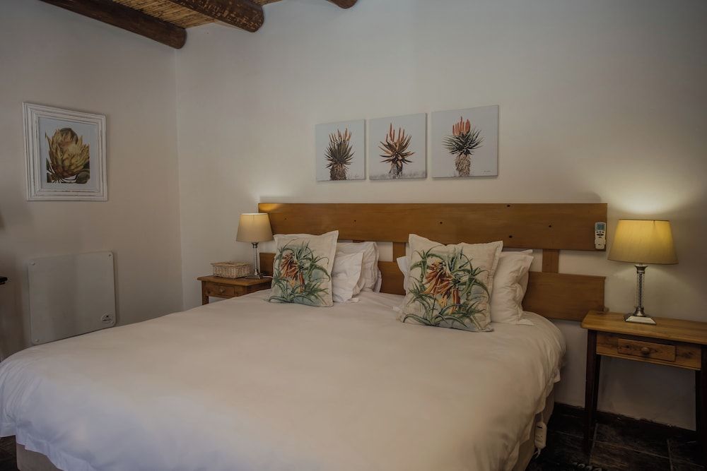 Kingfisher Semi-Luxury Double / Twin Room