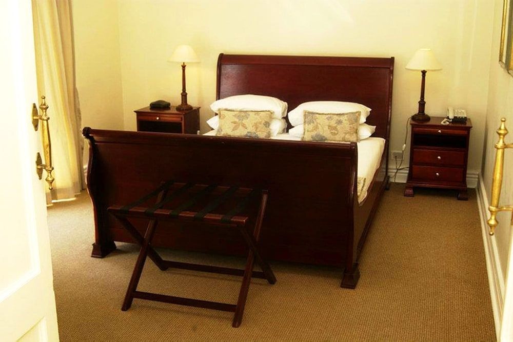 Redlands Hotel Library Suite 2