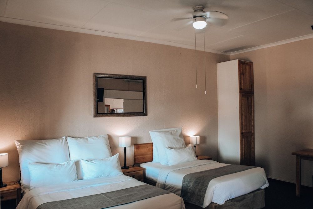 Nelspruit Lodge 3 - Sleeper 8