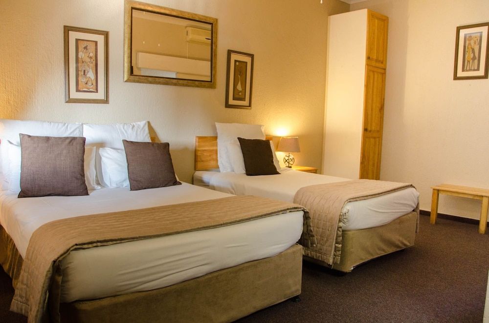 Nelspruit Lodge 3 - Sleeper