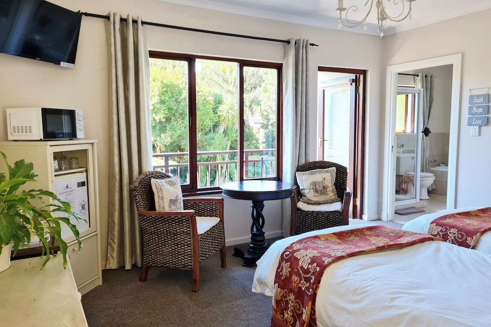 Cherry Berry Guest House Serengeti Twin Suite 9