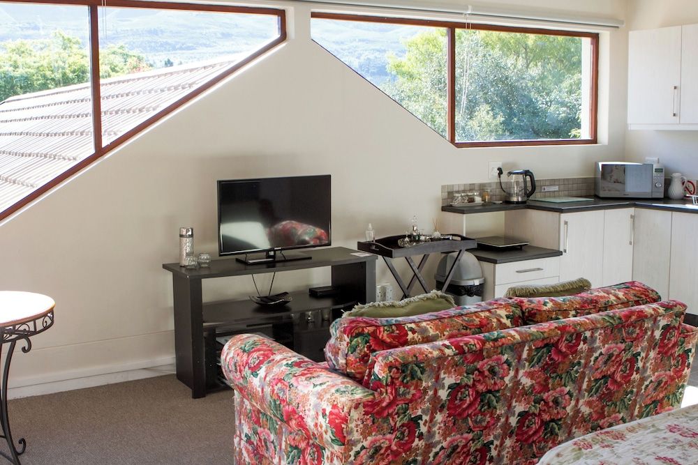 Cherry Berry Guest House Views Suite 8