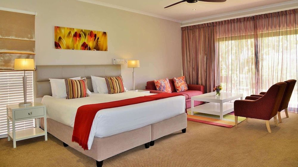 Piekenierskloof Mountain Resort by Dream Resorts Honeymoon Double Room, Mountainside 9