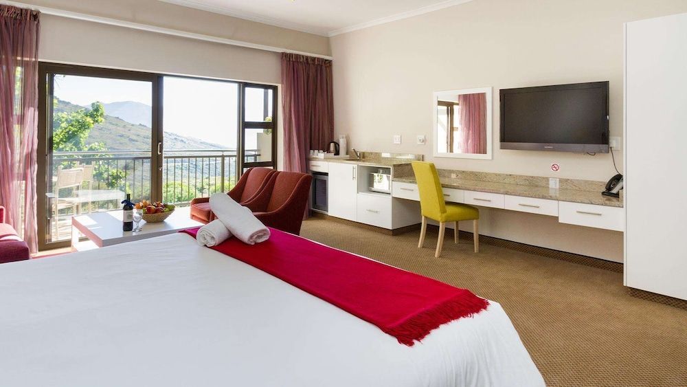 Piekenierskloof Mountain Resort by Dream Resorts Honeymoon Double Room, Mountainside 6