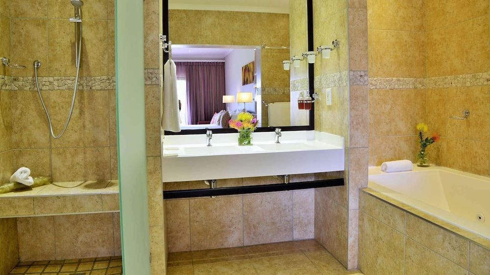 Piekenierskloof Mountain Resort by Dream Resorts Honeymoon Double Room, Mountainside 14