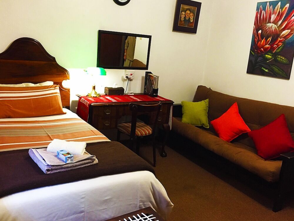 Double Room (2)