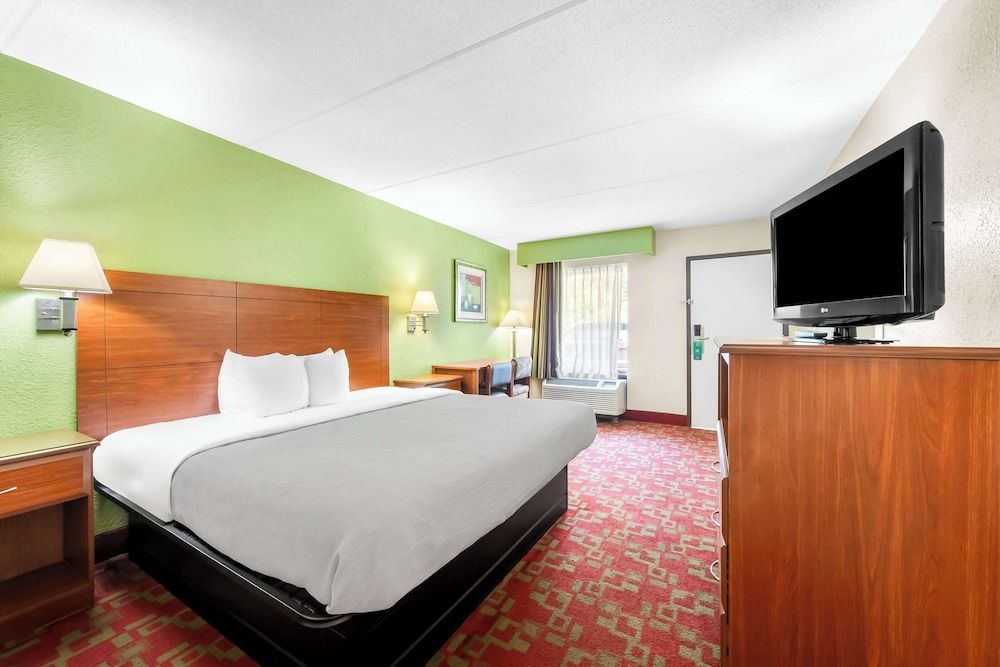 Room, 1 King Bed, Accessible, Non Smoking