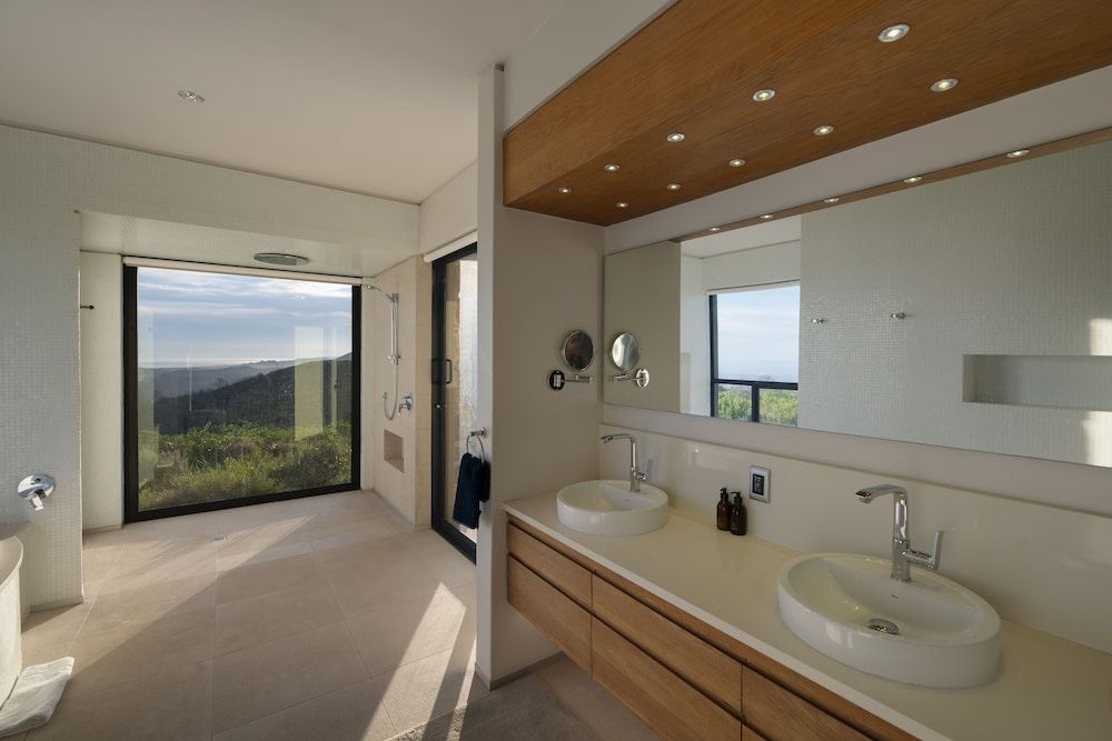 Alkira Lodge Honeymoon Room 4