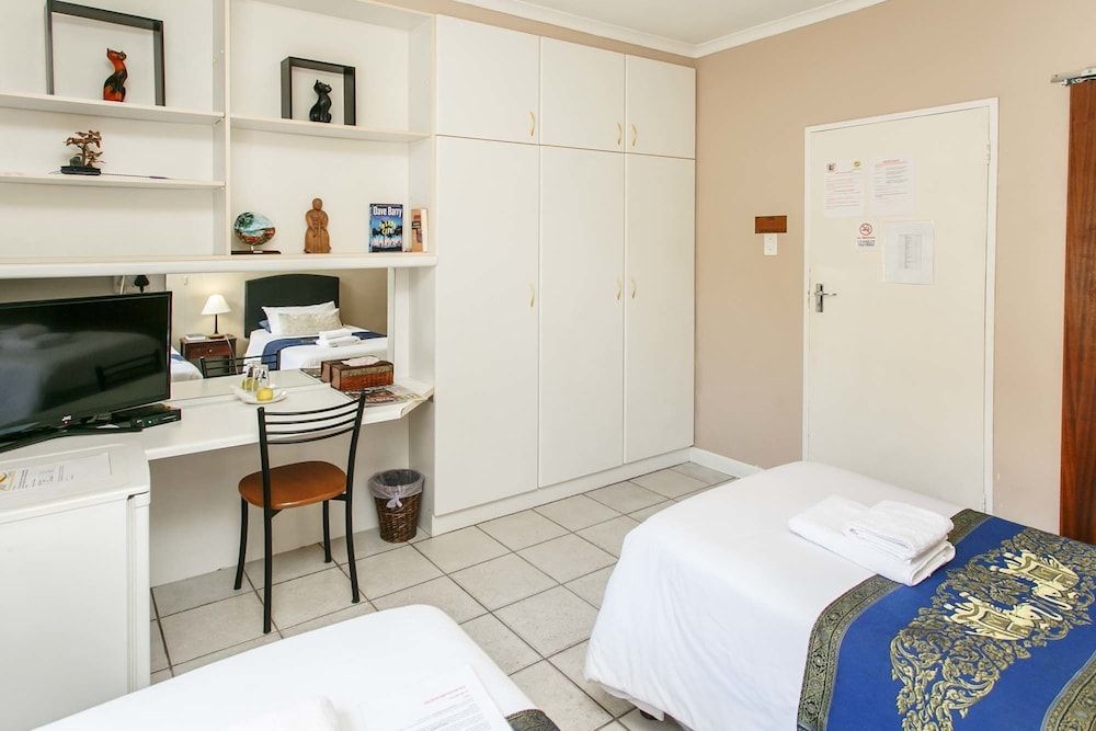 Sun Bell Lodge Luxury Twin bedrooms 6 6