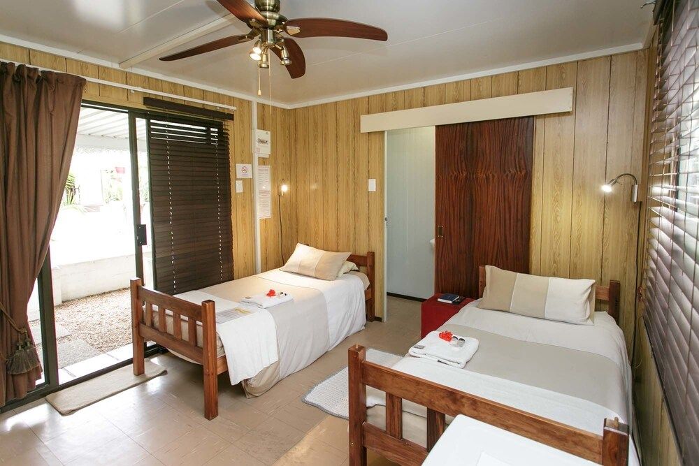 Sun Bell Lodge Luxury Twin bedroom Cabins 9 2