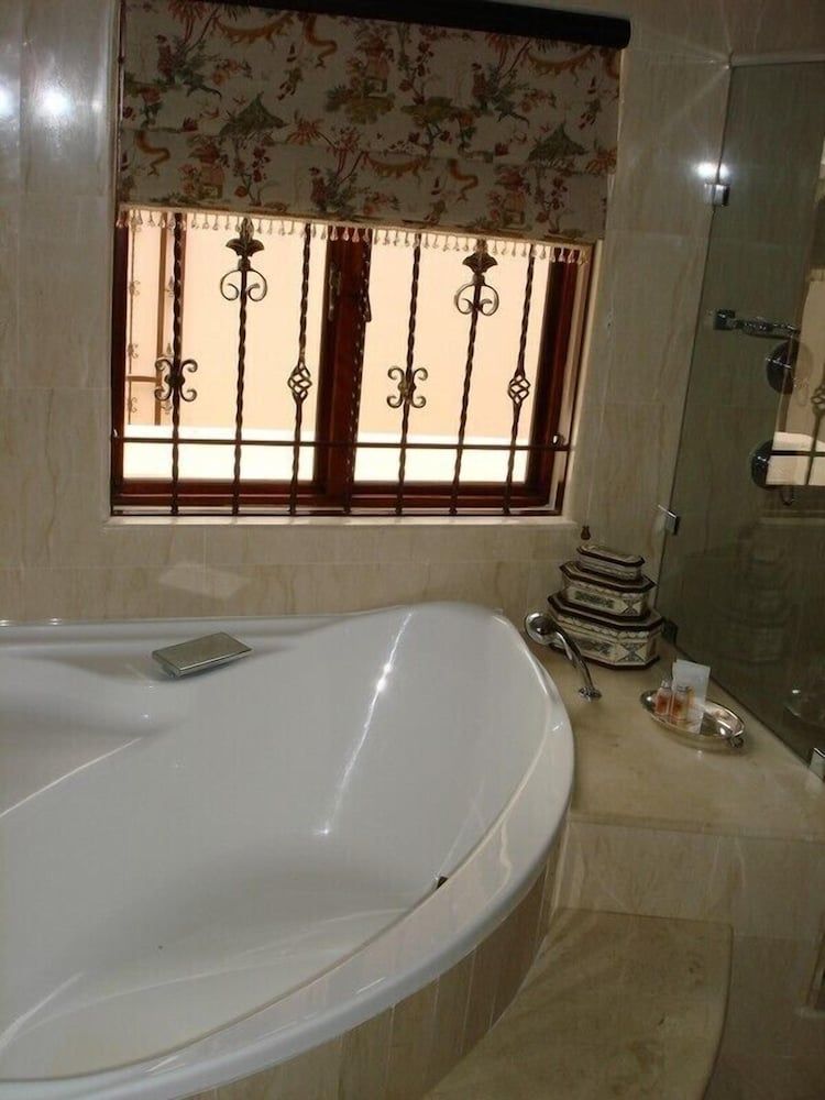 Kosmos Manor Presidential (5) 4