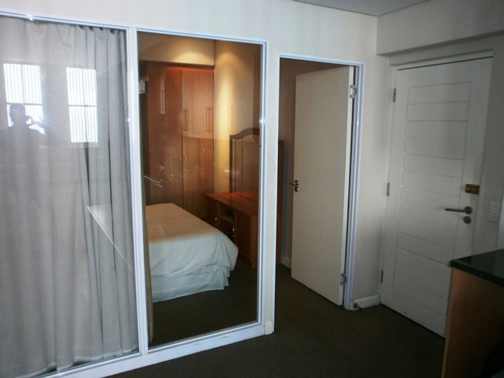 Glaston House 206 Apartment Standard Apartment, 3 Bedrooms (Self Servicing & Self Catering) 12