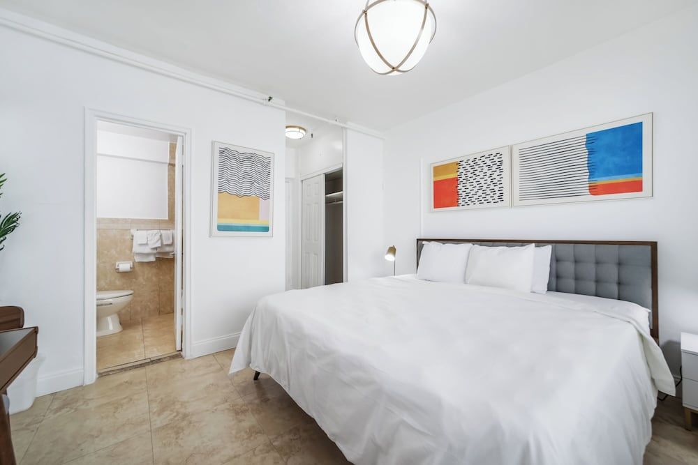 Starlite Hotel Deluxe Room, 1 Queen Bed, Private Bathroom (Self check-in) 3