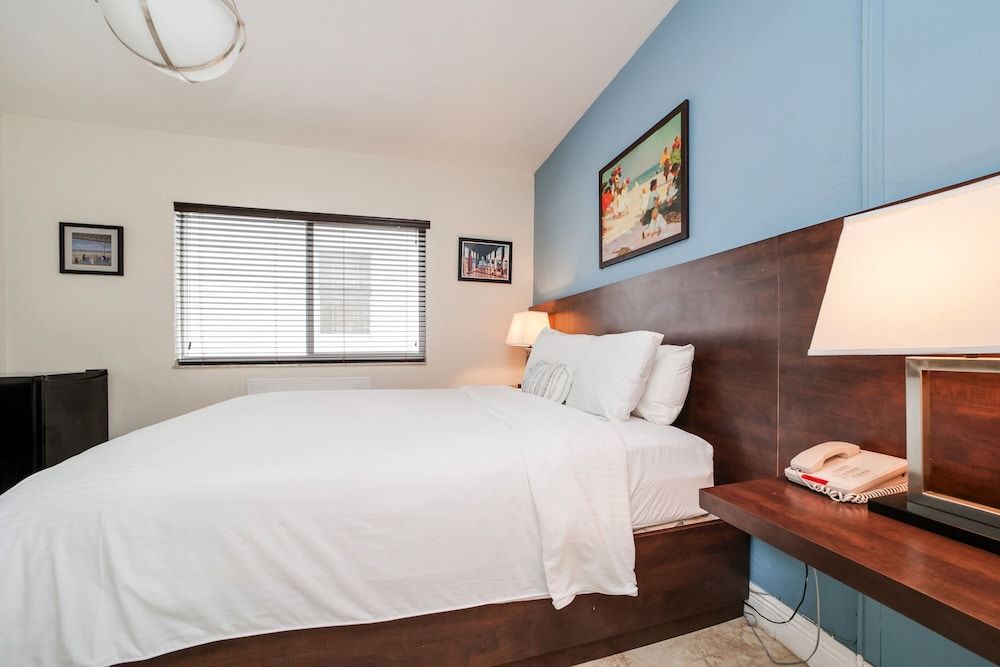 Starlite Hotel Standard Room, 1 Queen Bed, Private Bathroom (Self check-in) 5