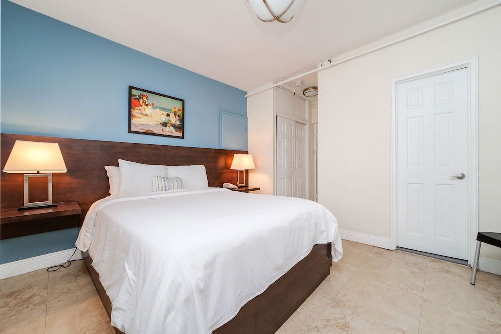 Starlite Hotel Standard Room, 1 Queen Bed, Private Bathroom (Self check-in) 2