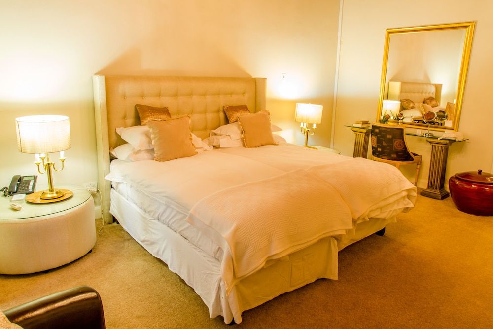 Le Manoir de Brendel Standard Garden Manor House Suite 5