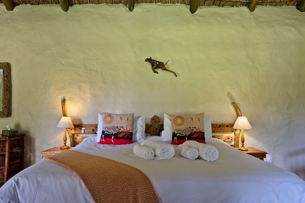 Chrislin African Lodge Room (Garden Hut) 4