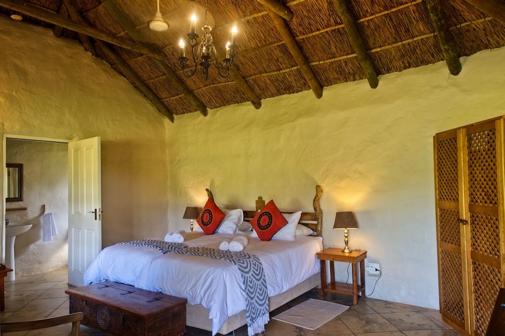 Chrislin African Lodge Room (Garden Hut) 2