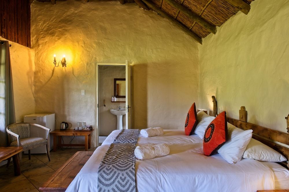 Chrislin African Lodge Room (Garden Hut)