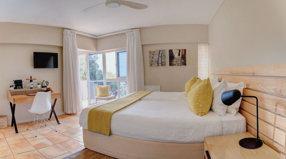 undefined Periwinkle Guest Lodge 3