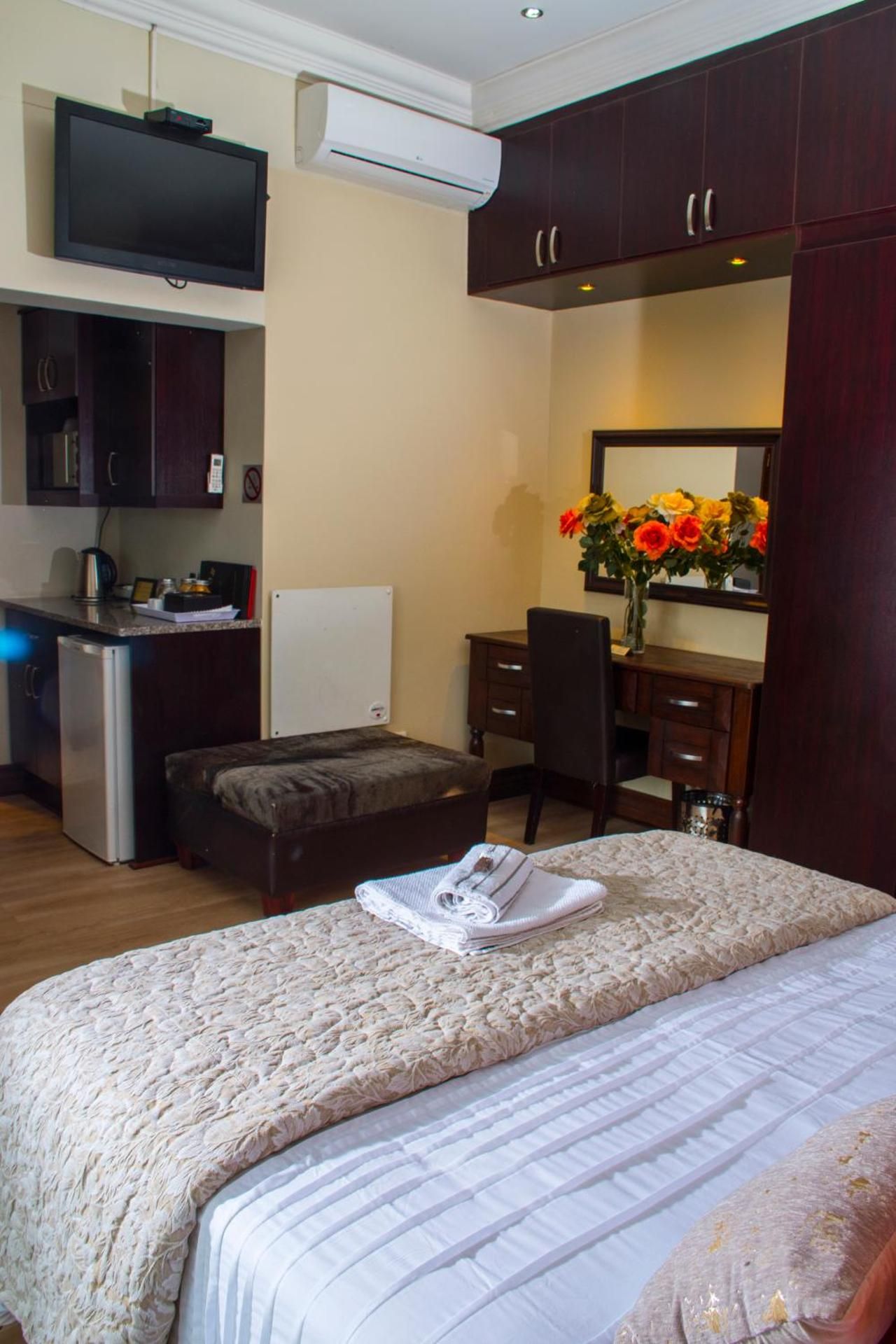 Casa Flora Guesthouse  Double Room 11