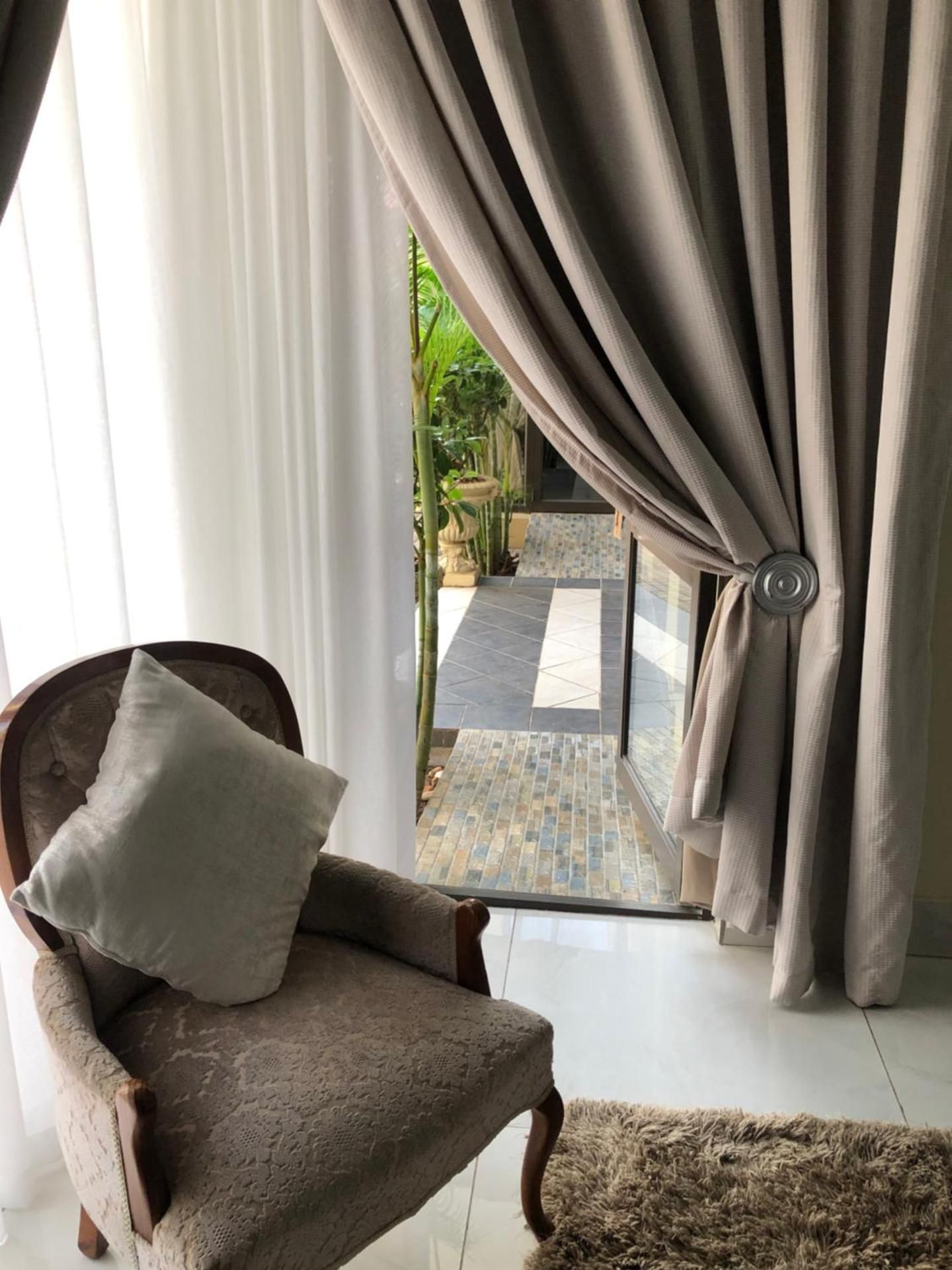 Casa Flora Guesthouse  Double Room 56