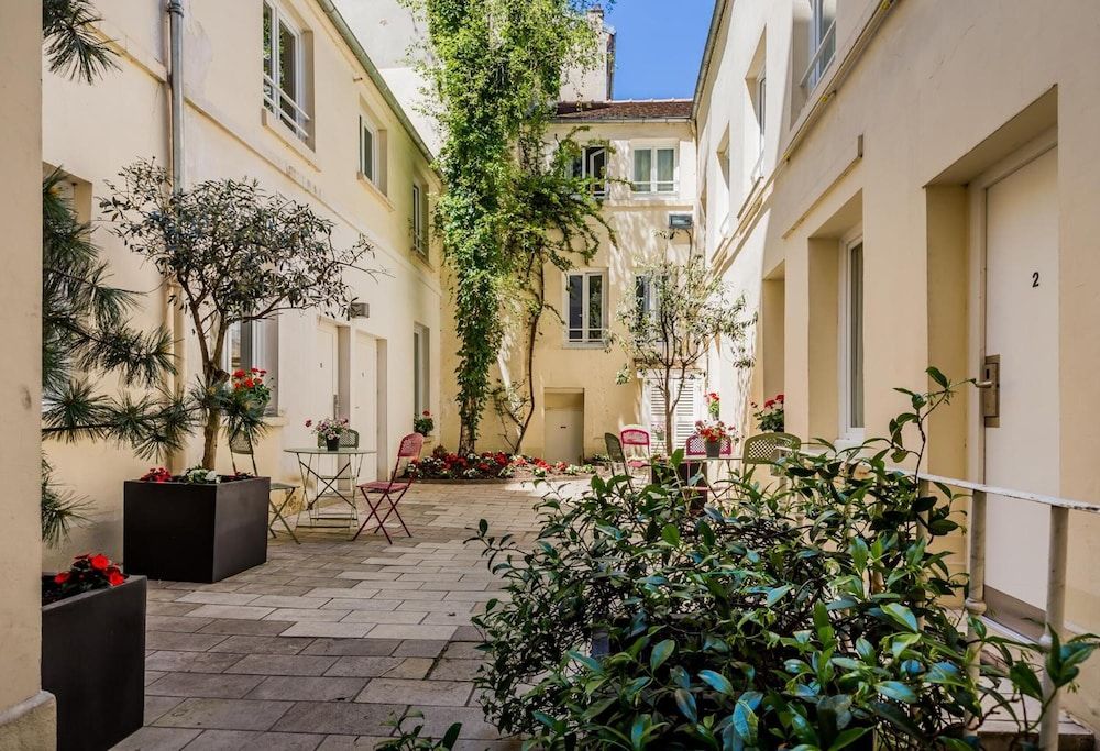 undefined The Originals City, Hôtel Lecourbe, Paris Tour Eiffel 3