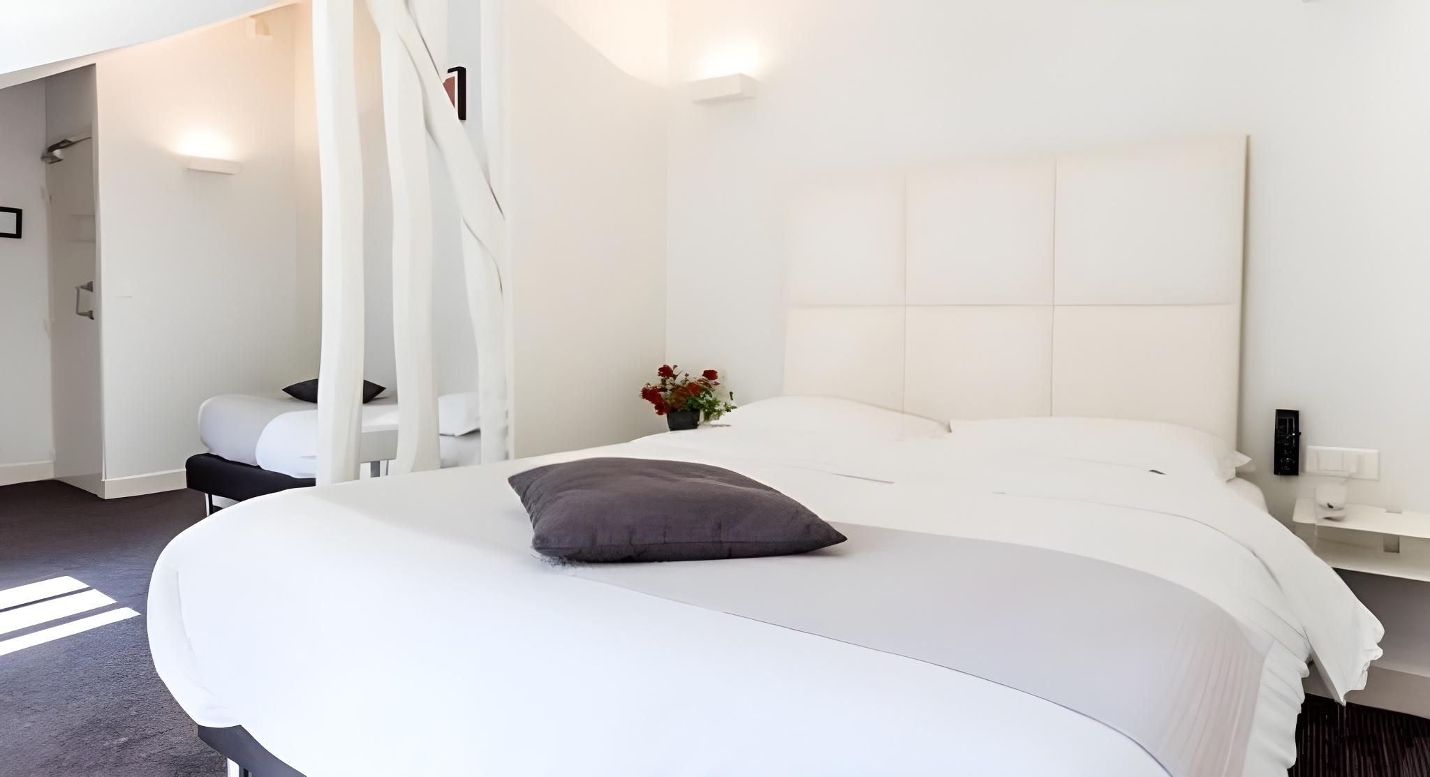 undefined The Originals City, Hôtel Lecourbe, Paris Tour Eiffel 4