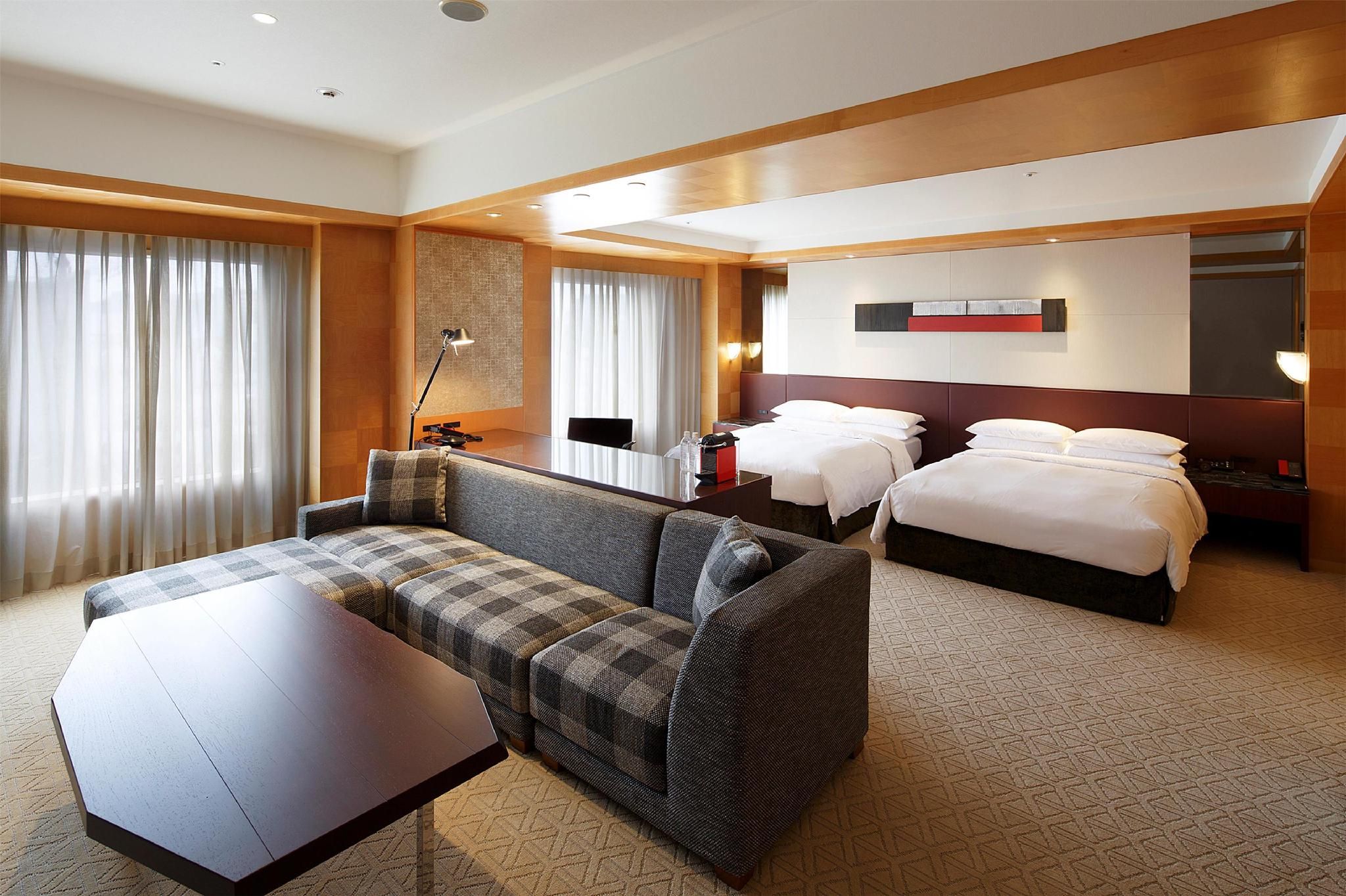 2 Double Beds, Club Access, Deluxe