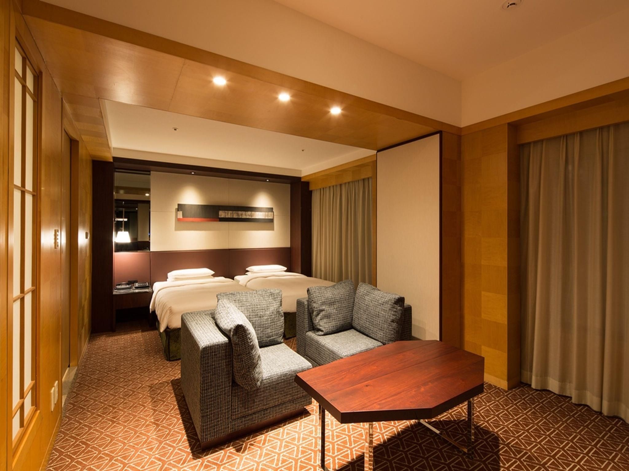 2 Twin Beds, Club Access, Deluxe