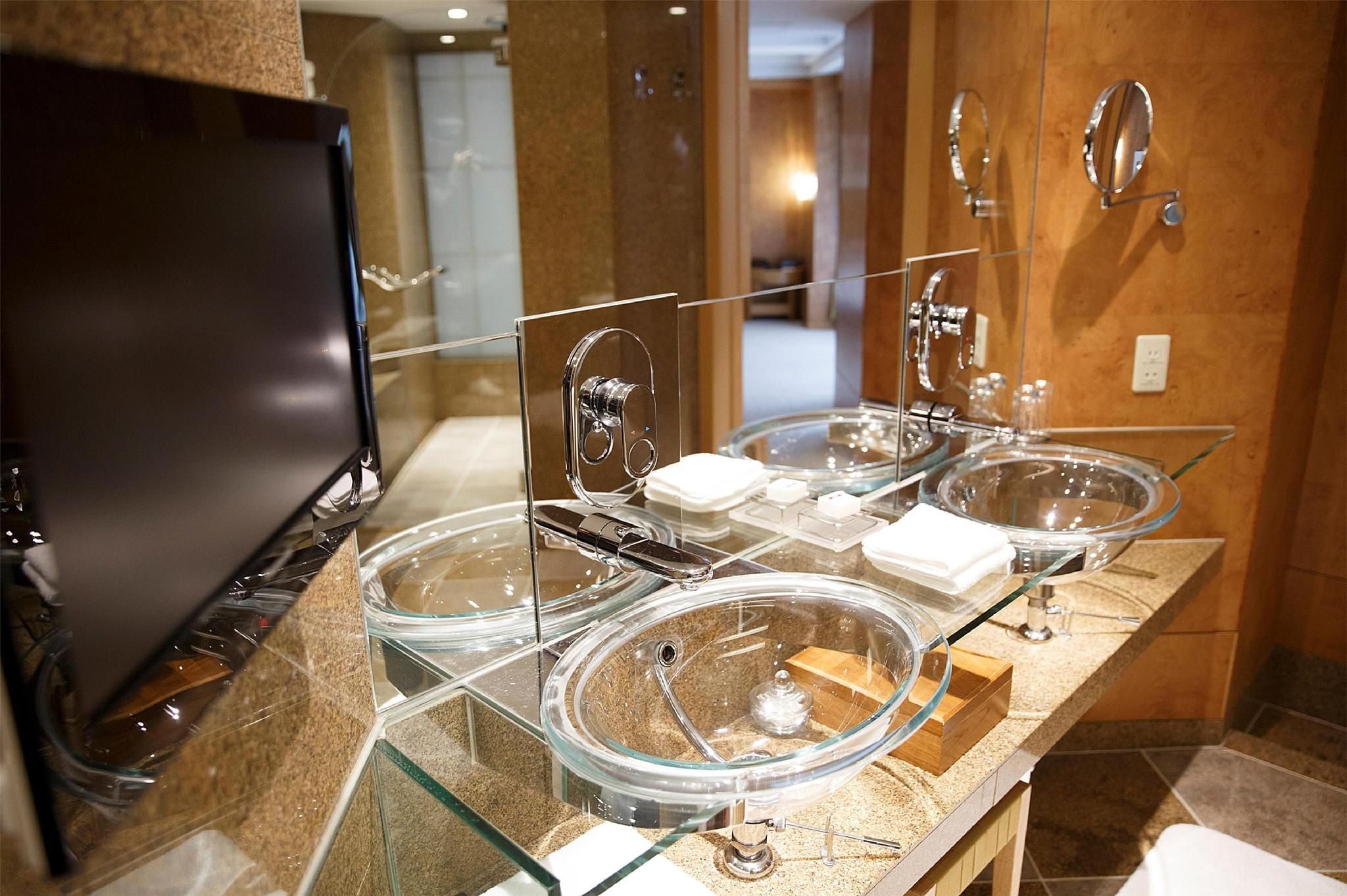 Diplomat Suite 2 Twin Beds