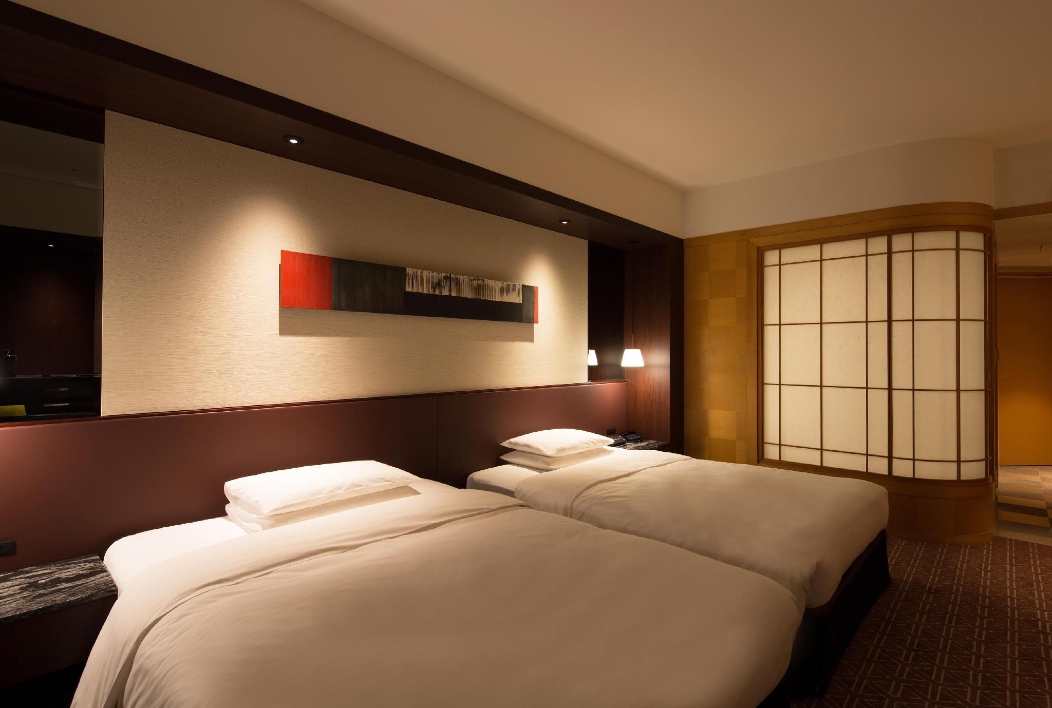 2 Twin Beds