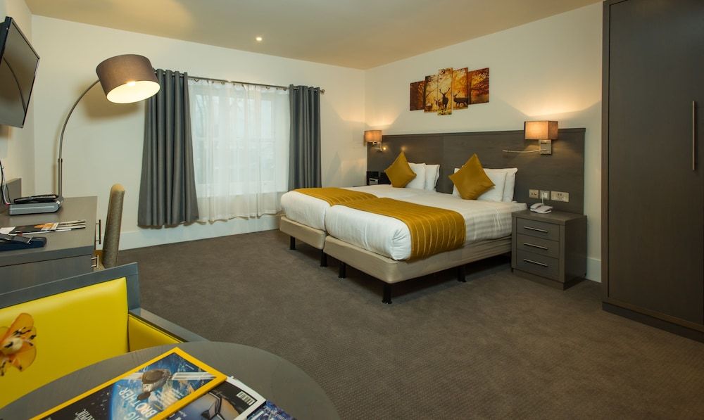 undefined The Park City Grand Plaza Kensington 10