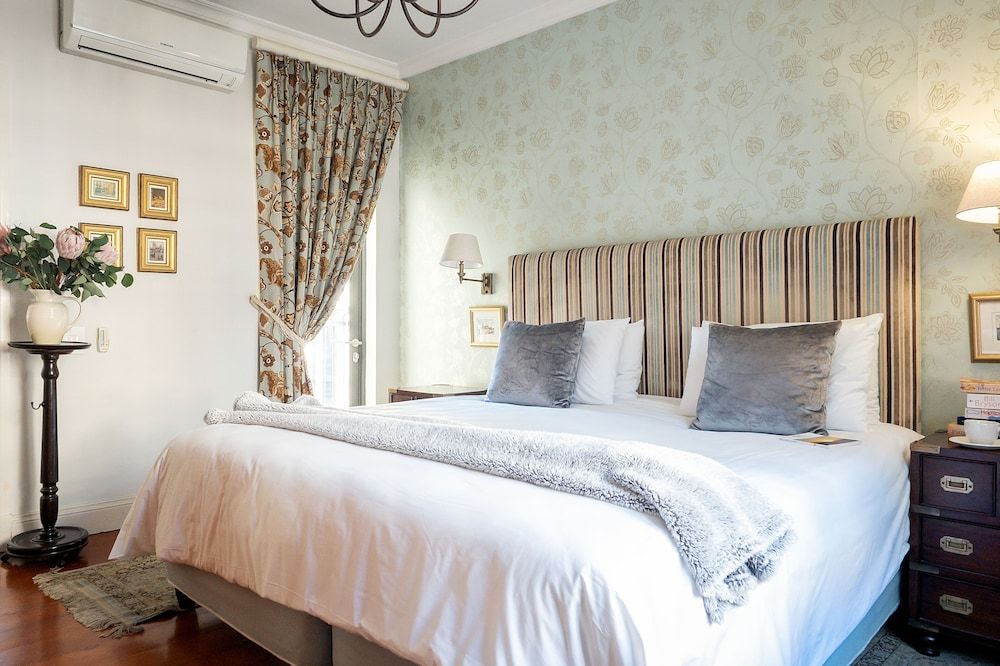 Purple House Luxury Apartment