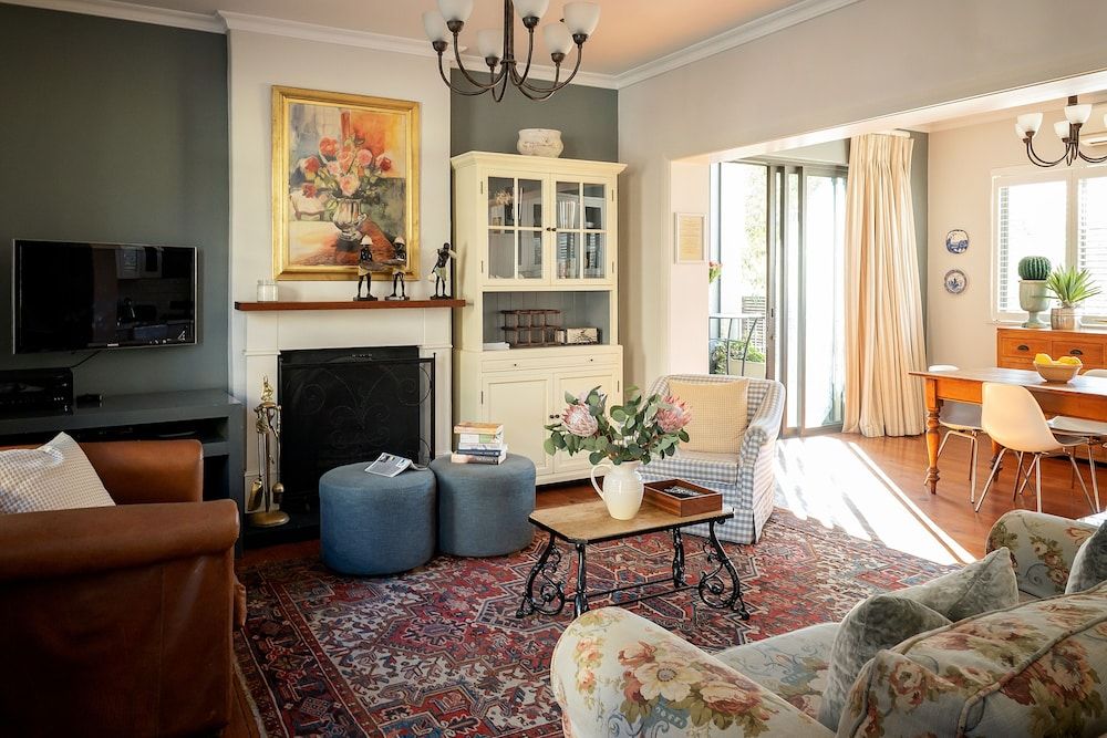 Purple House Luxury Apartment 5