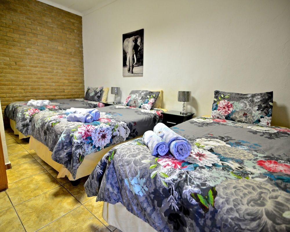 Lalamo Guest House Standard Twin Room, 1 Bedroom 3