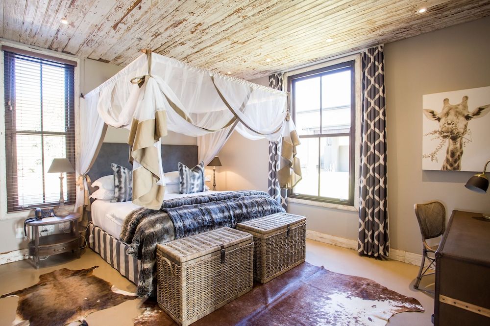 Luxury 2 bedroom Self-Catering and pool