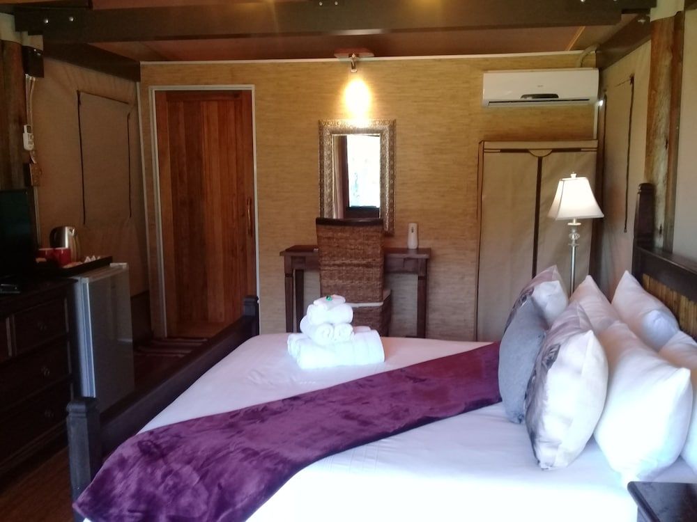 Luxury Tent, 1 Bedroom (Zambezi)