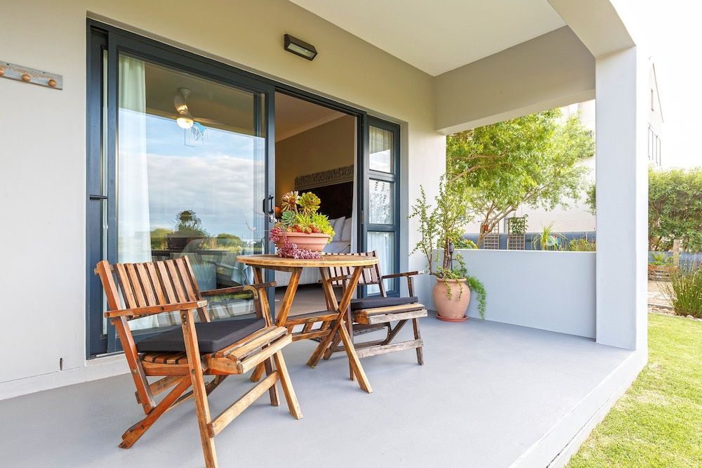 Le Mahi Guest House Luxury Double or Twin Room, 1 King Bed, Patio, Golf View 3