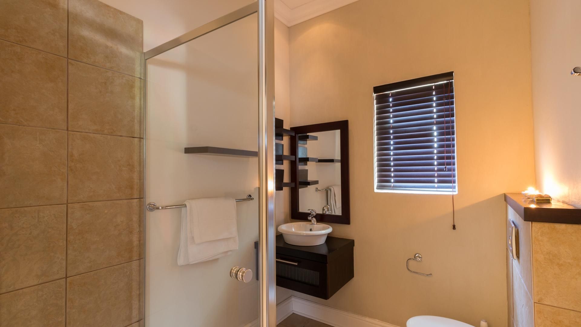 Manor 38 Hotel Standard Single Room 2