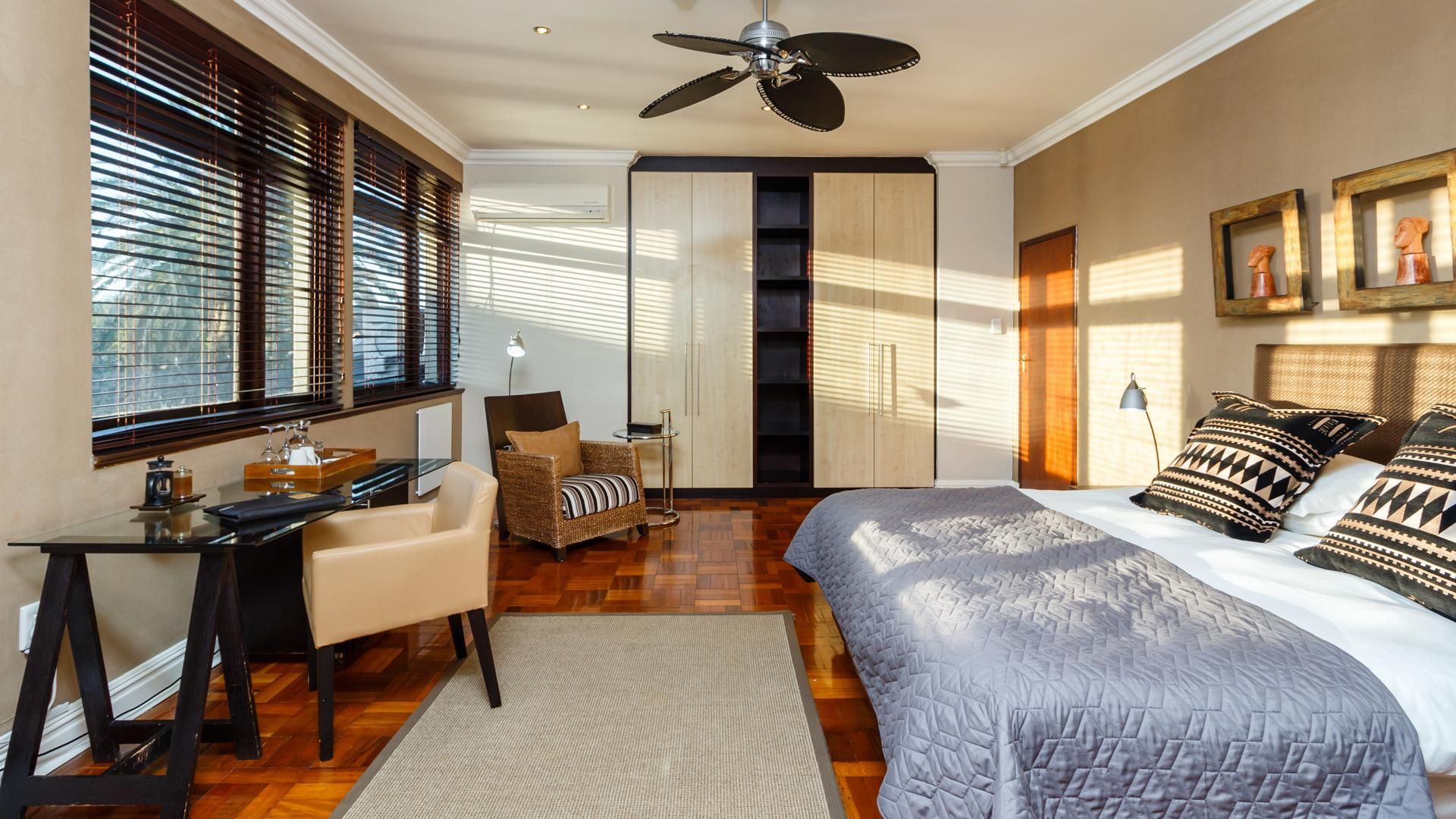 Manor 38 Hotel Executive Room