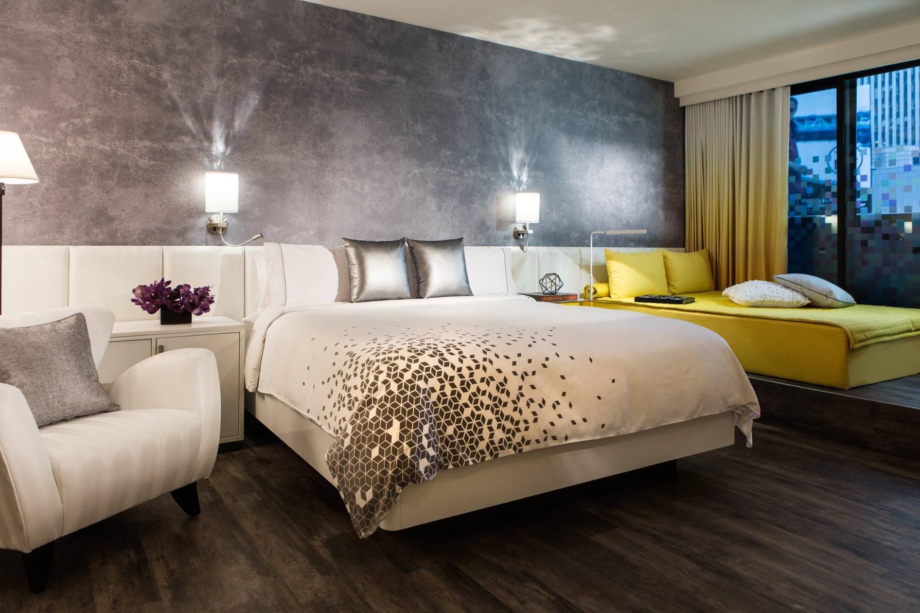 Guest Room, 1 King, Times Square View, Terrace