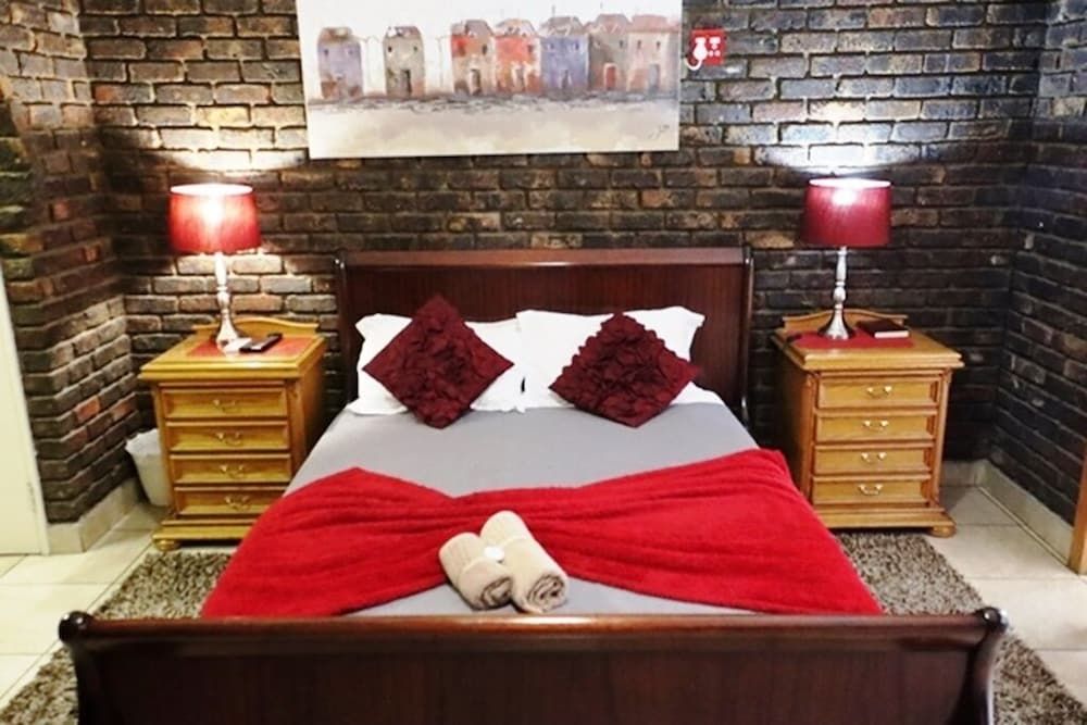 Royal Game Guest House Family Room 15