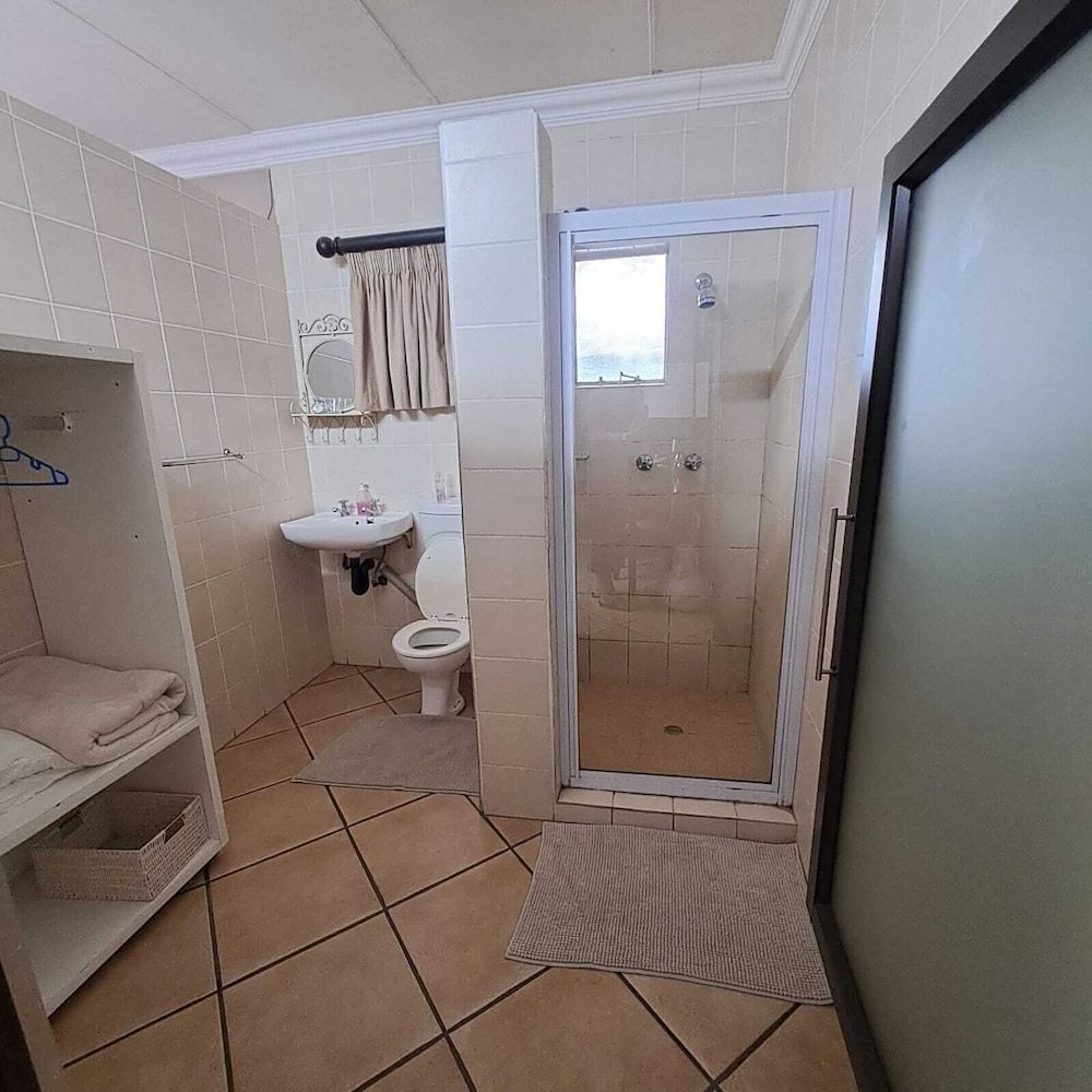 Royal Game Guest House Family Room 20