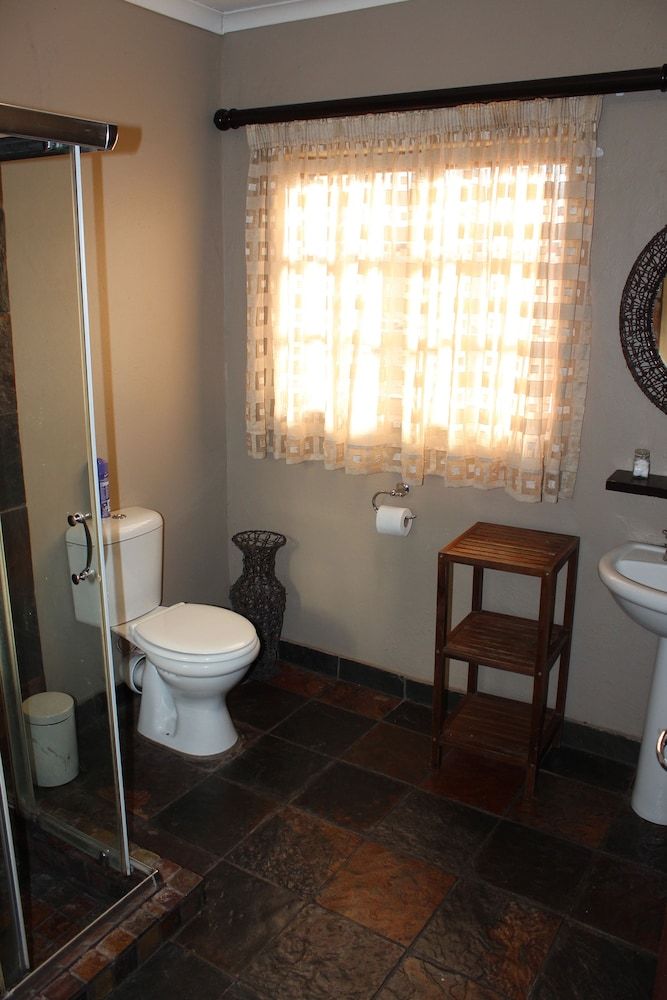 Royal Game Guest House Family Room 21