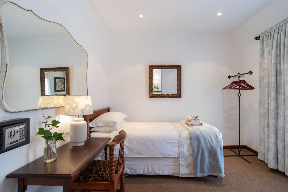 5th Avenue Gooseberry Guest House